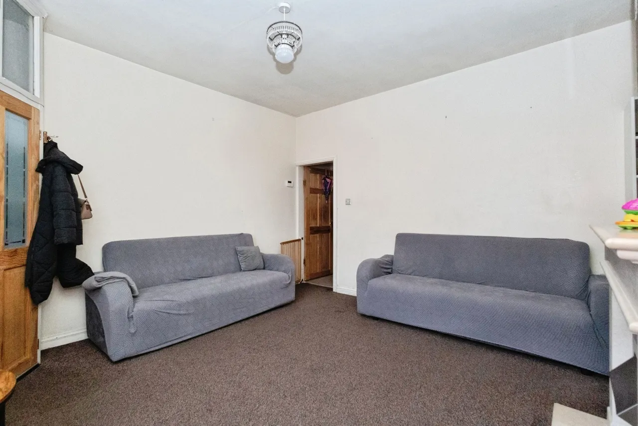 Palace Street, Oldham, Greater Manchester, OL9, photo 2