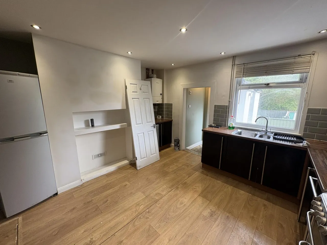 Gutterhill, Johnstown, LL14, photo 4