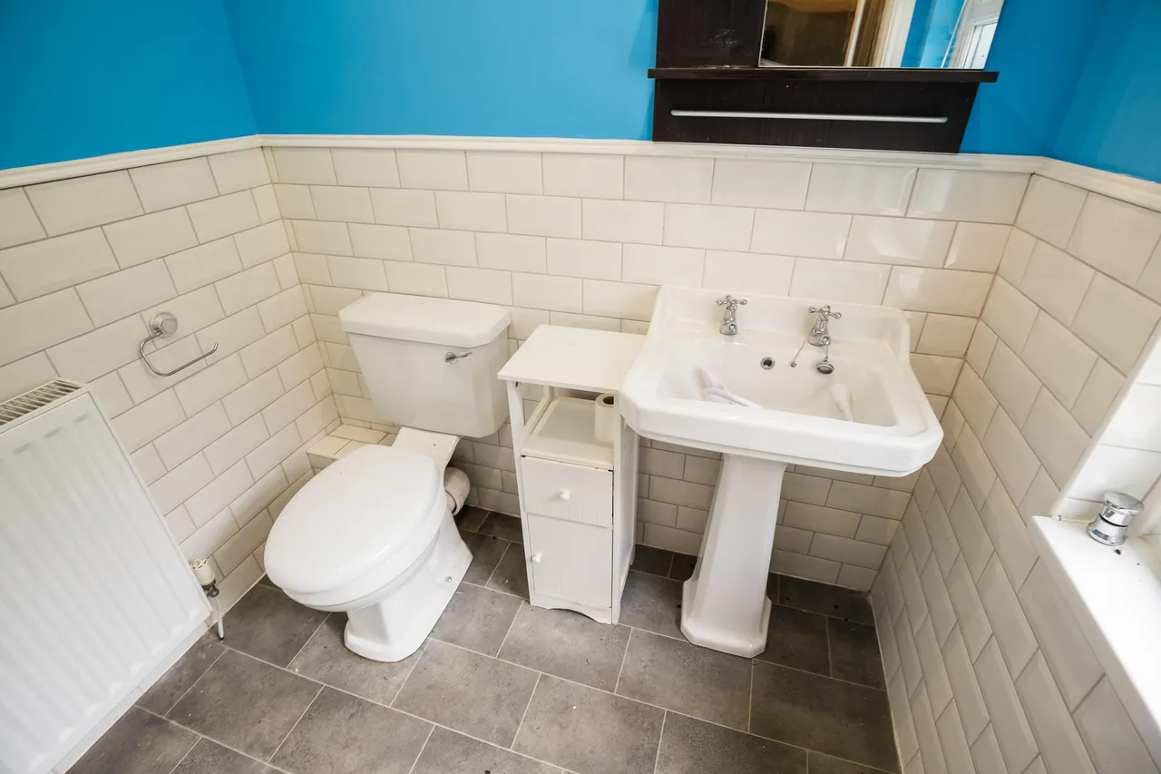 Gutterhill, Johnstown, LL14, photo 7