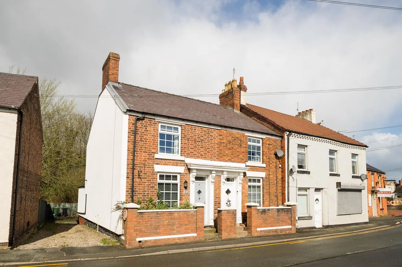 2 bed house for sale, Gutterhill, Johnstown, LL14