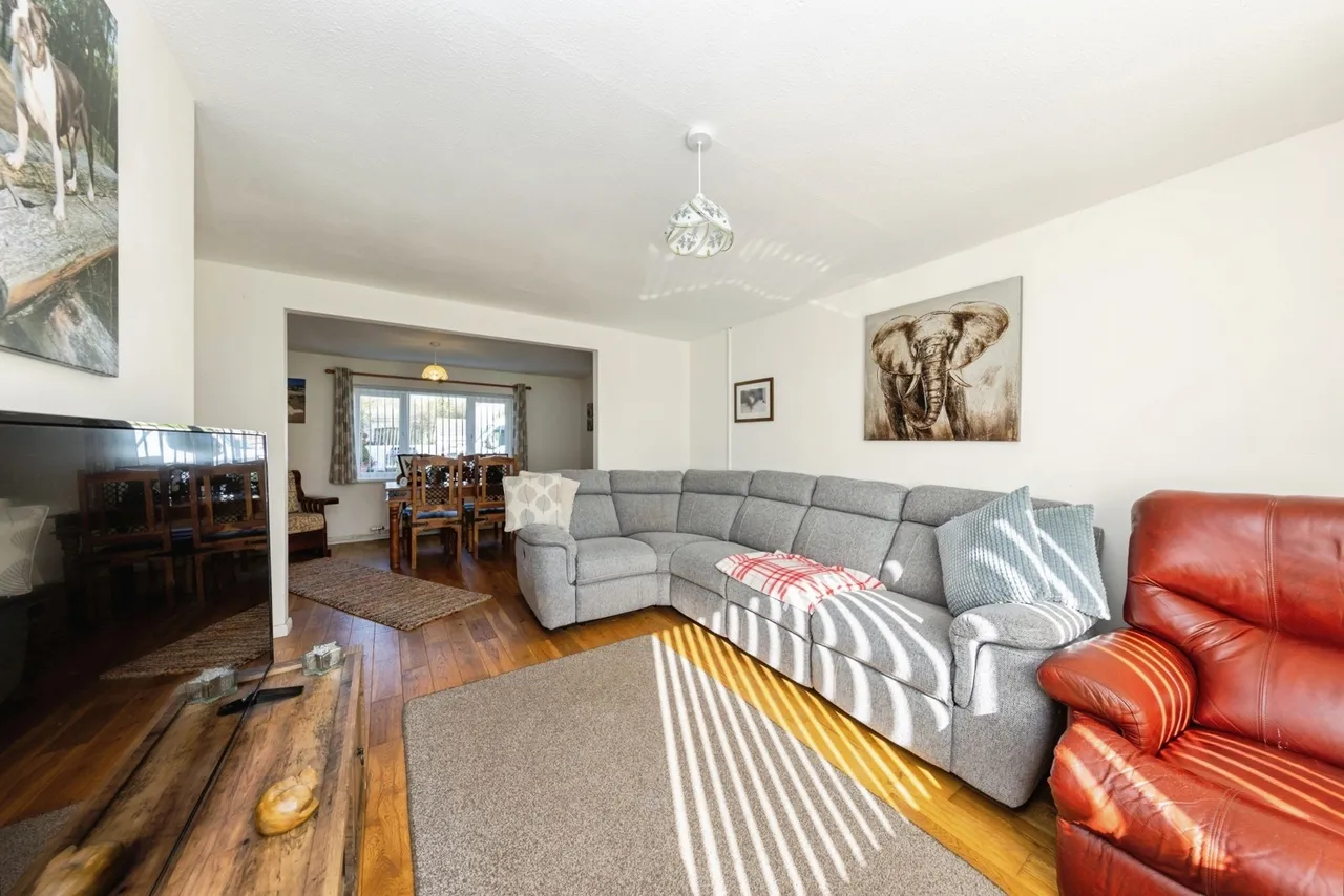 Maes Y Wern, Carway, SA17, photo 5