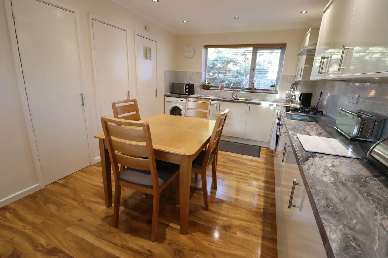 Hartford Close, Rayleigh, Essex, SS6 9DQ, photo 7