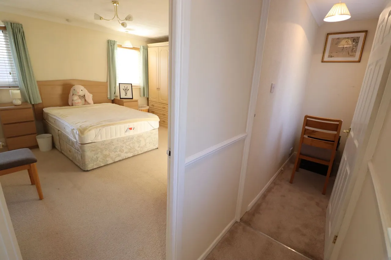 Hartford Close, Rayleigh, Essex, SS6 9DQ, photo 11