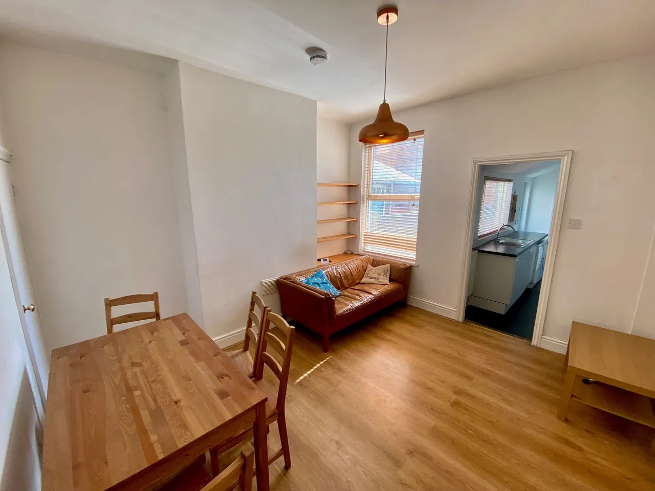 BILLS INCLUDED Bunbury Street, Nottingham, NG2, photo 2