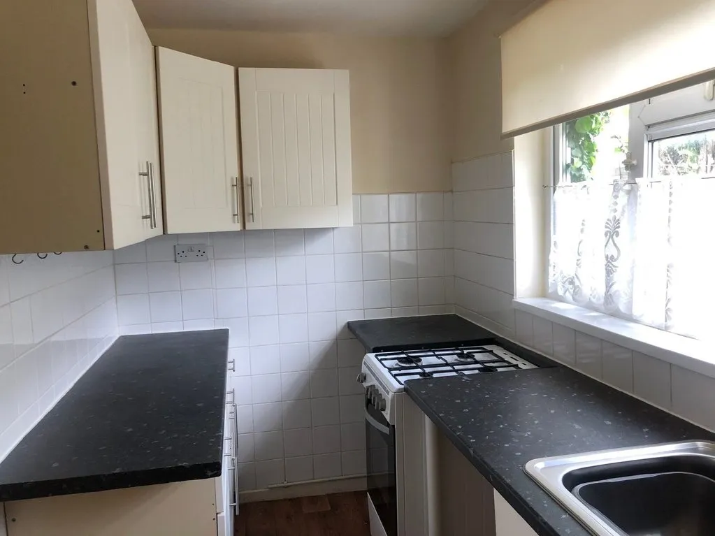 Windsor Road, Batley, WF17, photo 3
