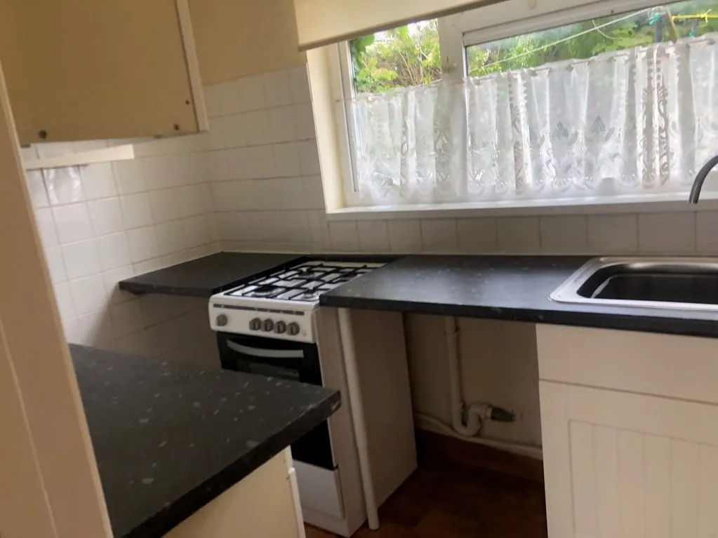 Windsor Road, Batley, WF17, photo 6