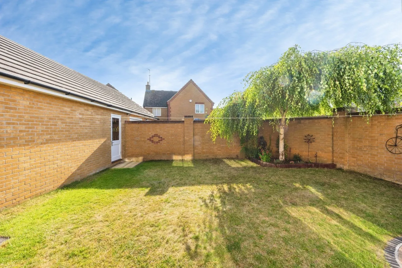 Spriggs Close, Clapham, Bedford, Bedfordshire, MK41, photo 29
