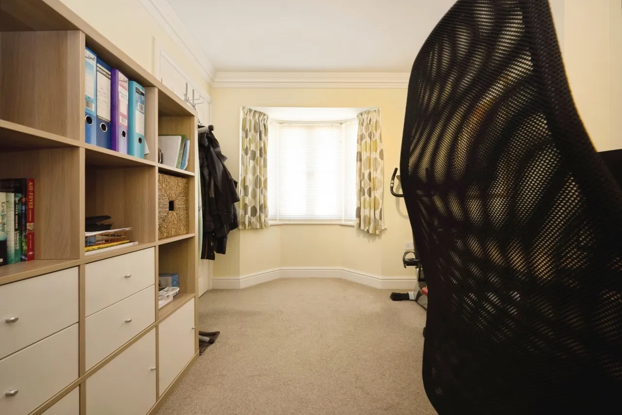 Spriggs Close, Clapham, Bedford, Bedfordshire, MK41, photo 6