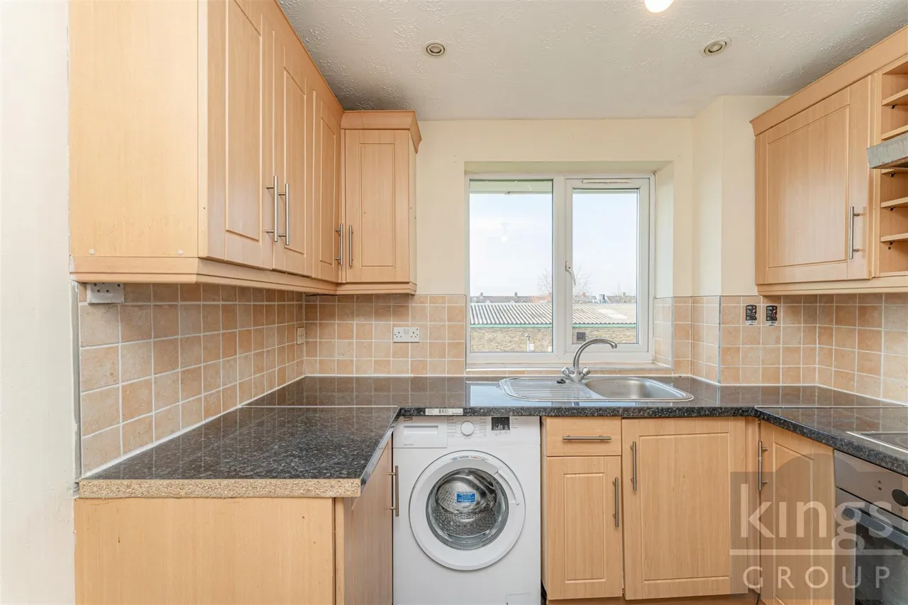 Liden Close, Walthamstow, photo 6