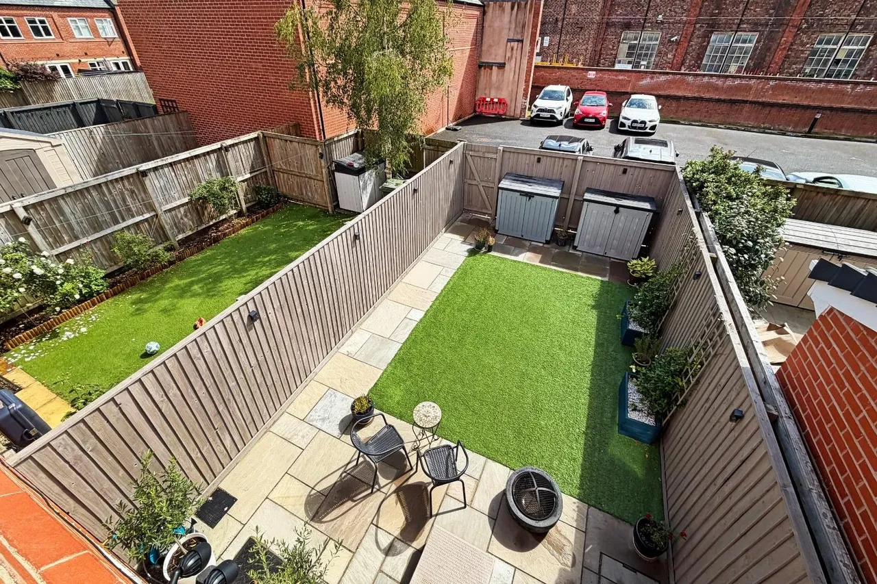 Baskerville Road, Altrincham, WA14, photo 27