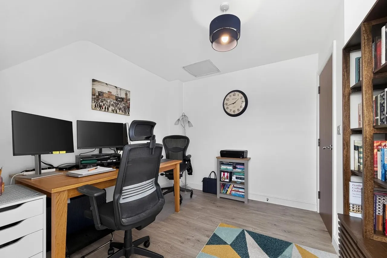 Baskerville Road, Altrincham, WA14, photo 25