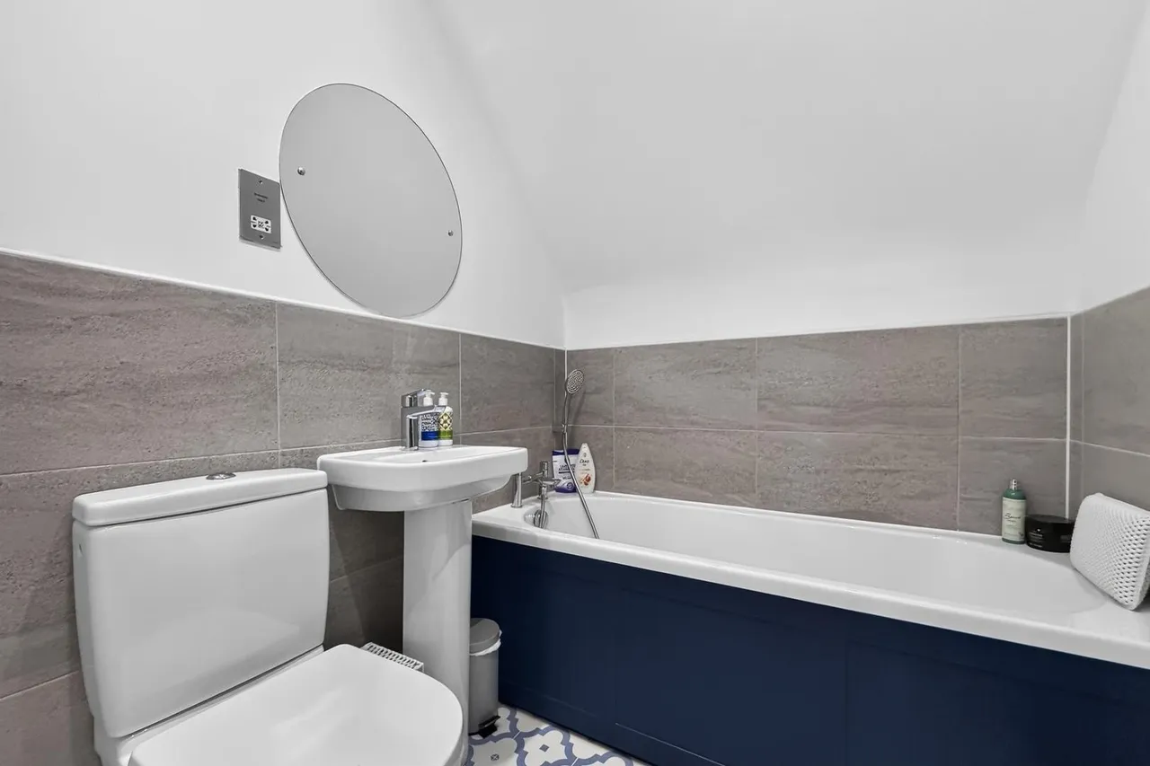 Baskerville Road, Altrincham, WA14, photo 26