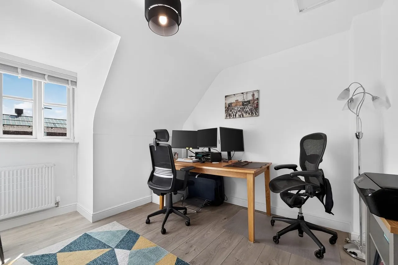 Baskerville Road, Altrincham, WA14, photo 24