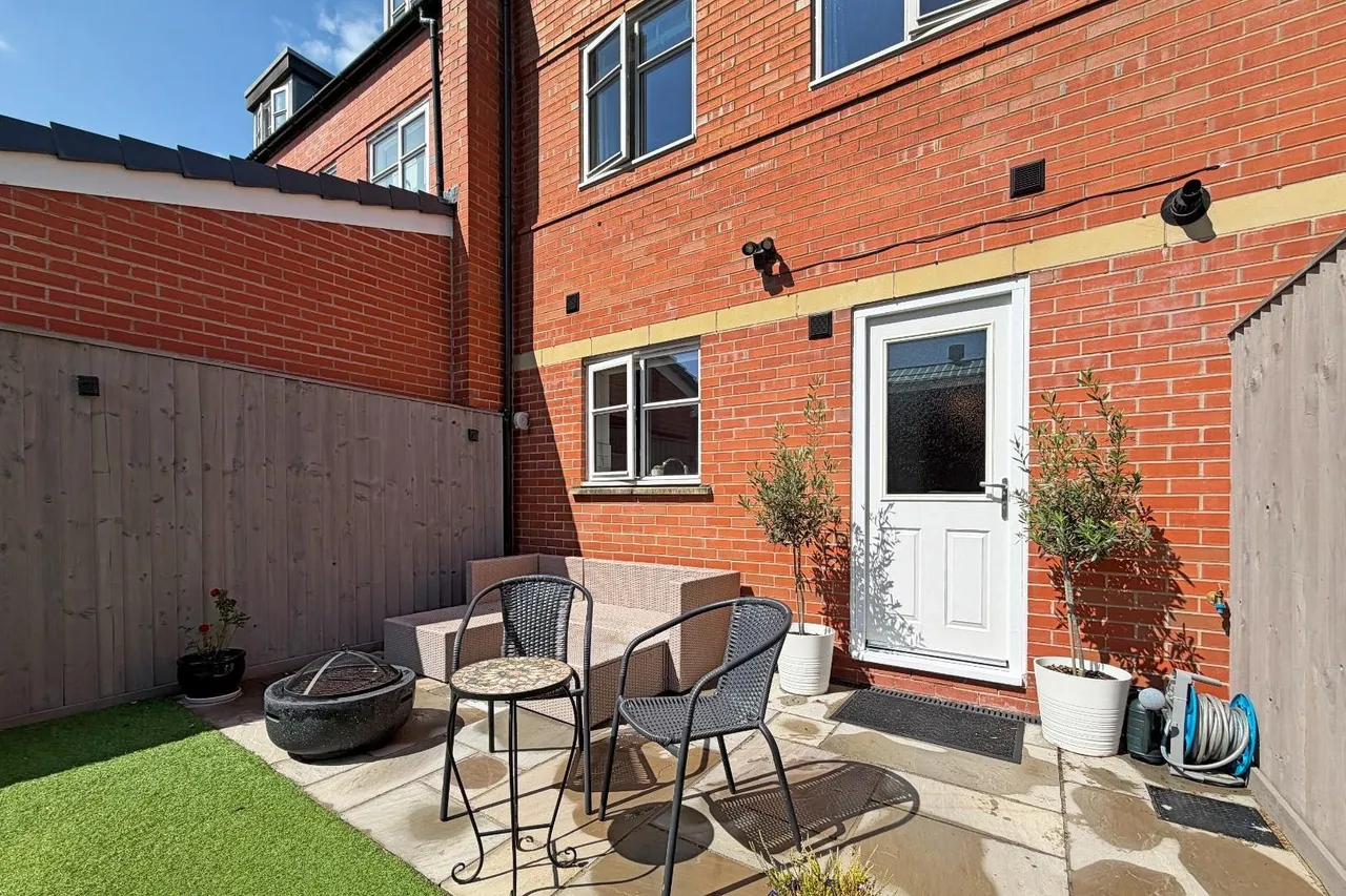 Baskerville Road, Altrincham, WA14, photo 29