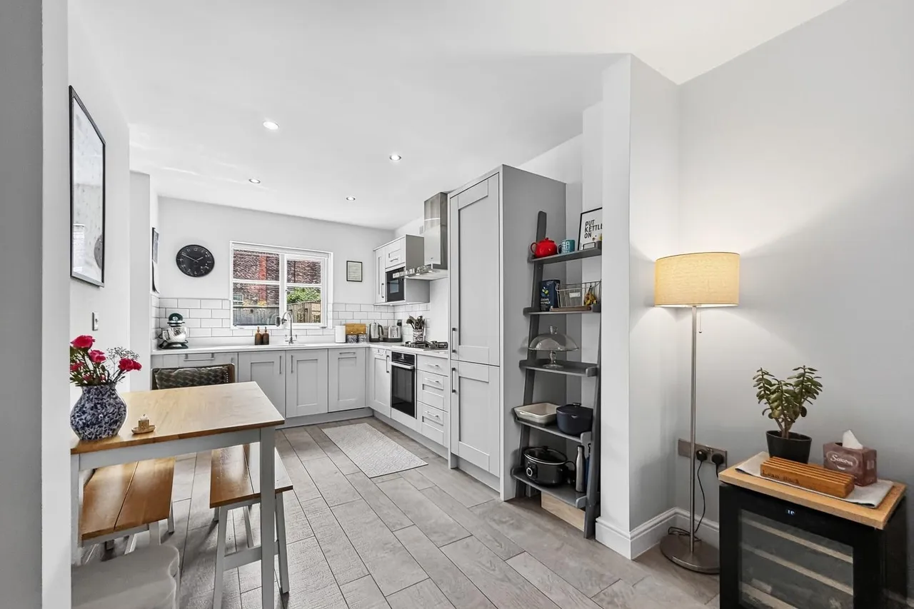 Baskerville Road, Altrincham, WA14, photo 4