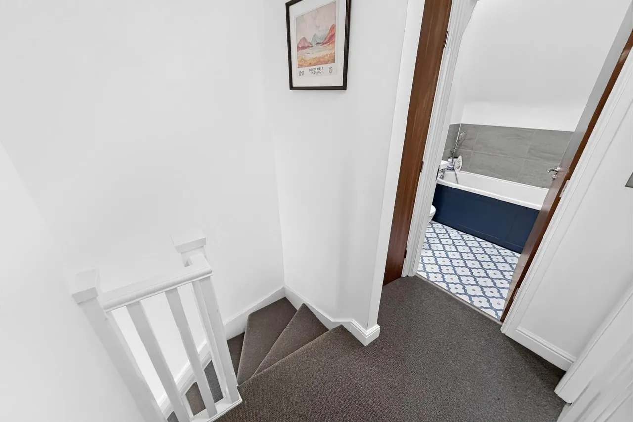 Baskerville Road, Altrincham, WA14, photo 21