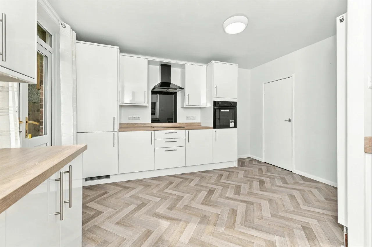 Deyne Road, Netherton, HD4, photo 6