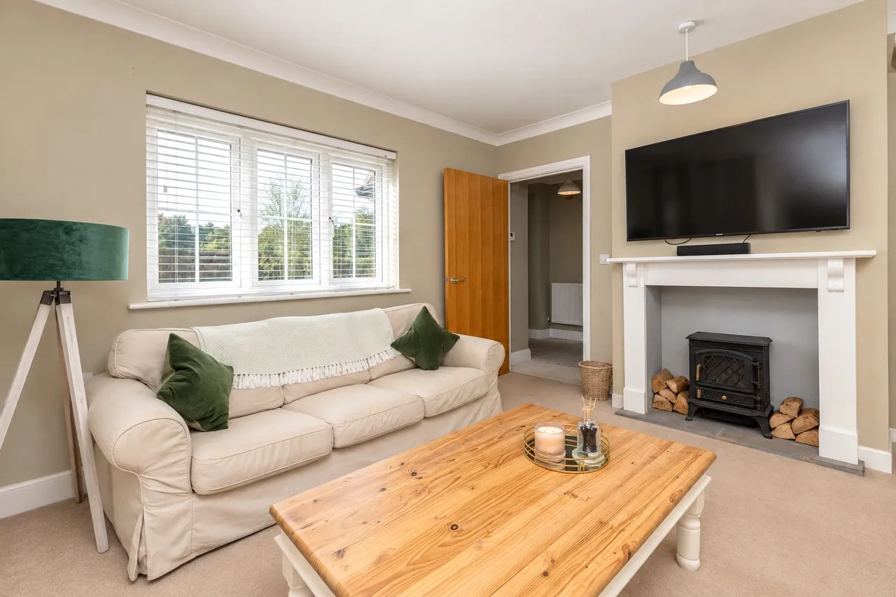 Hawthorn Way, Lindford, GU35, photo 14