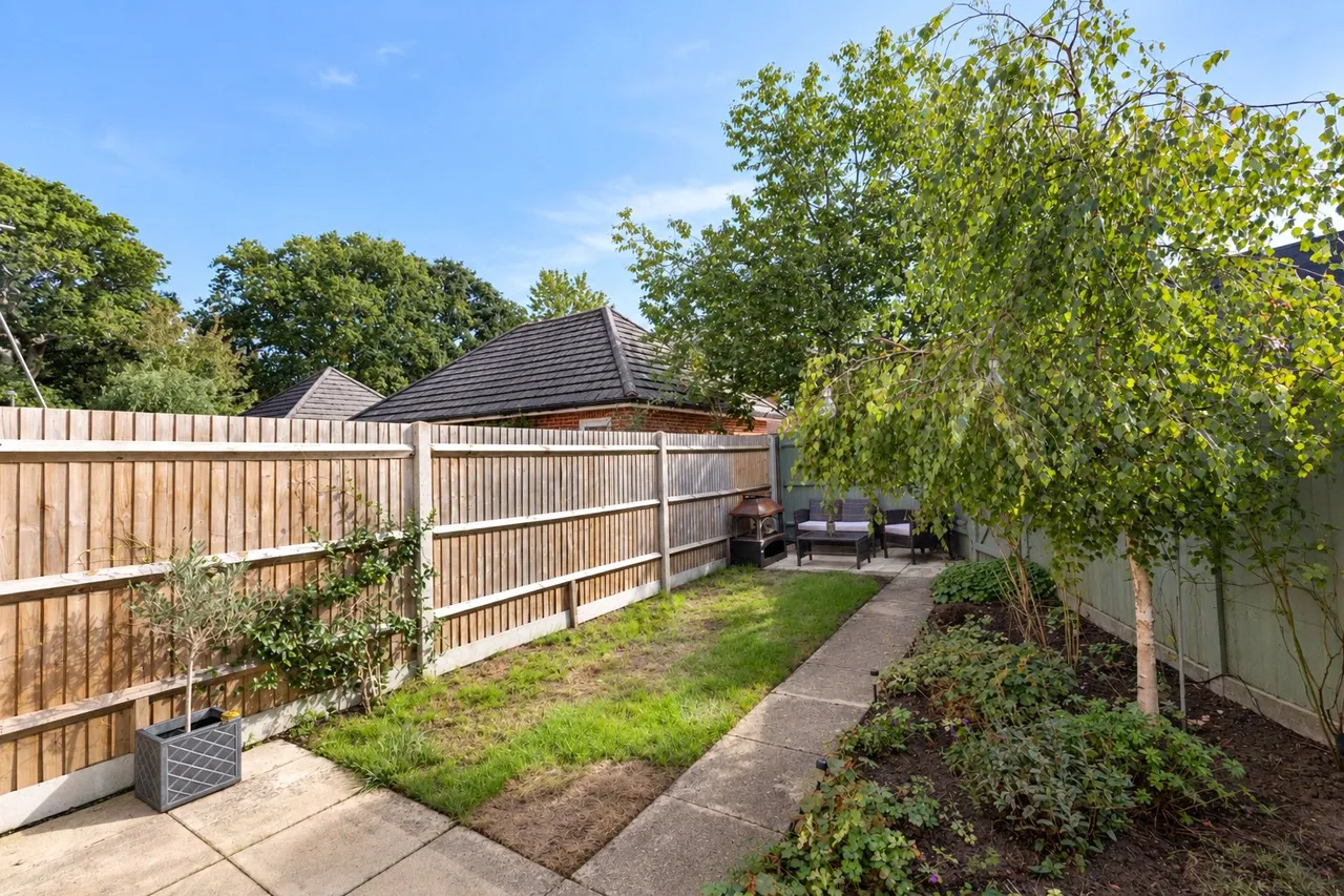 Hawthorn Way, Lindford, GU35, photo 6