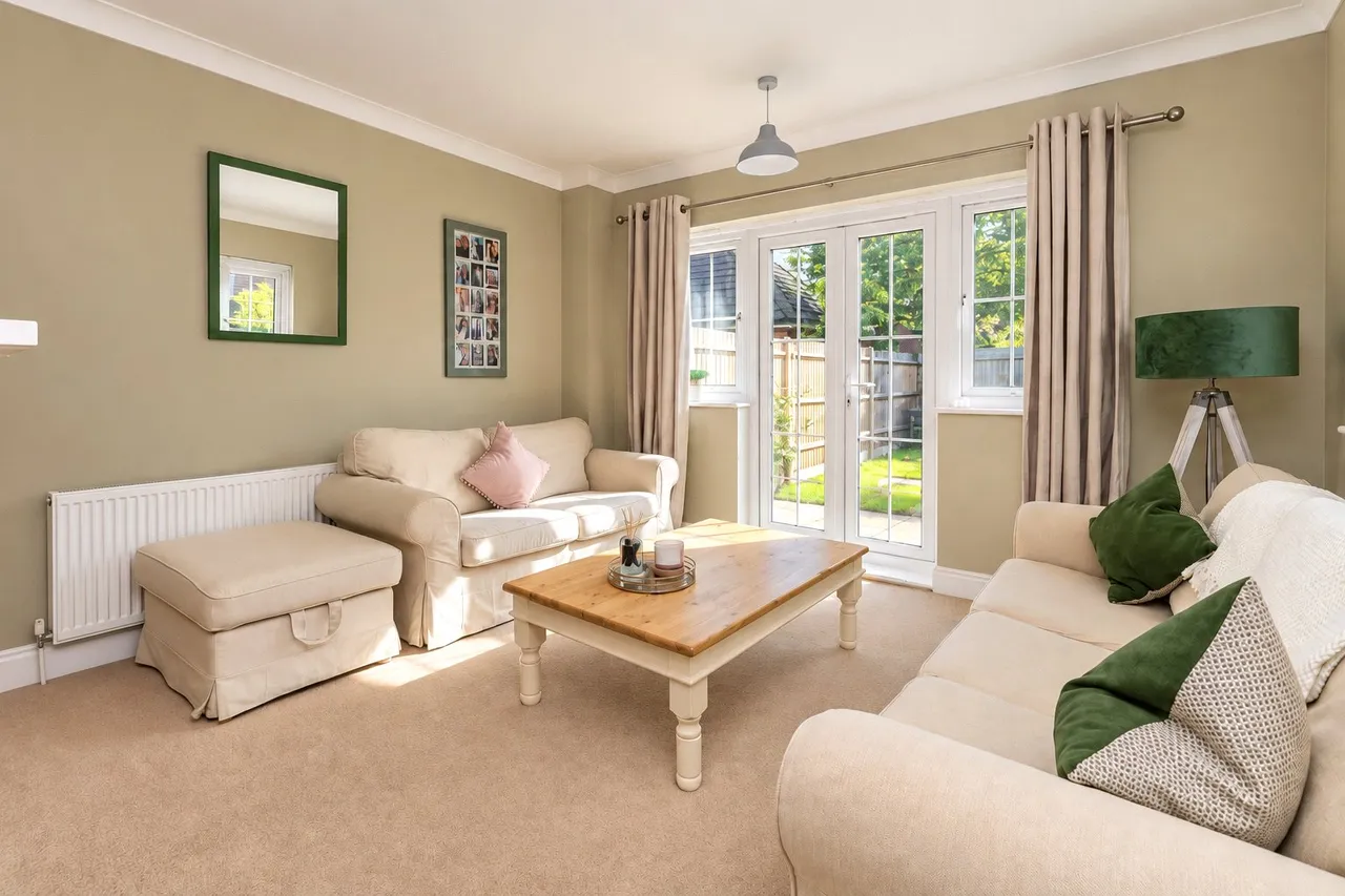 Hawthorn Way, Lindford, GU35, photo 2