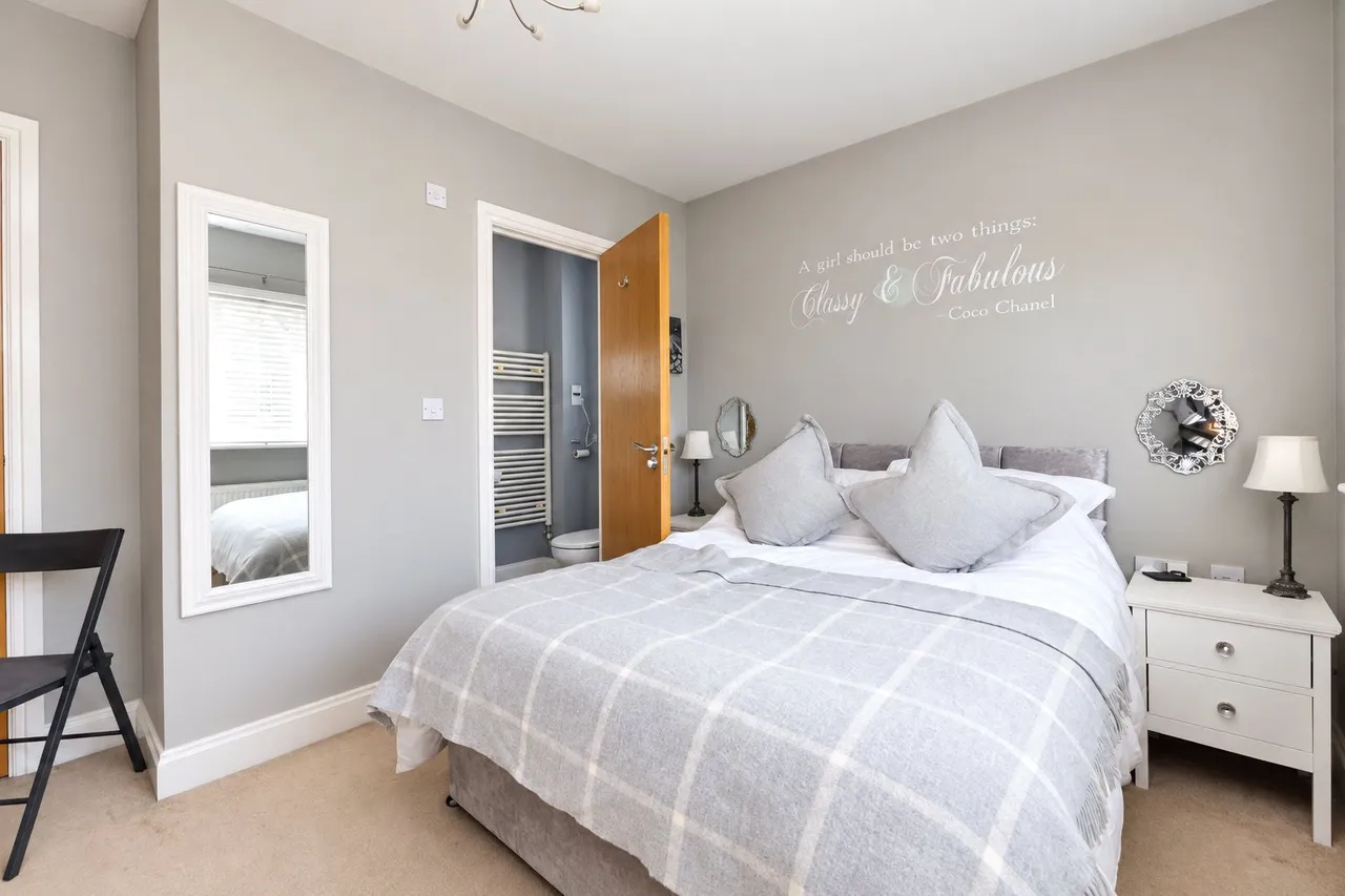 Hawthorn Way, Lindford, GU35, photo 9