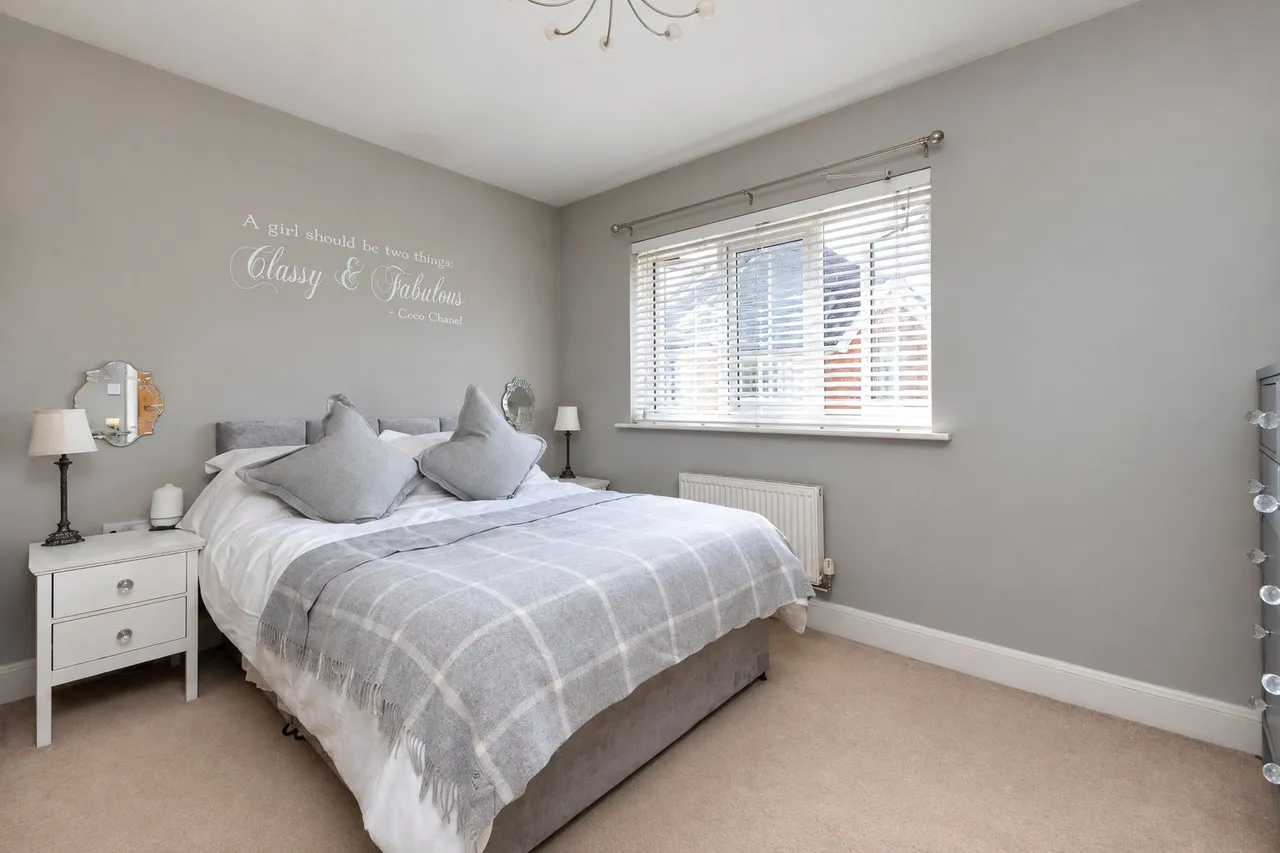 Hawthorn Way, Lindford, GU35, photo 8