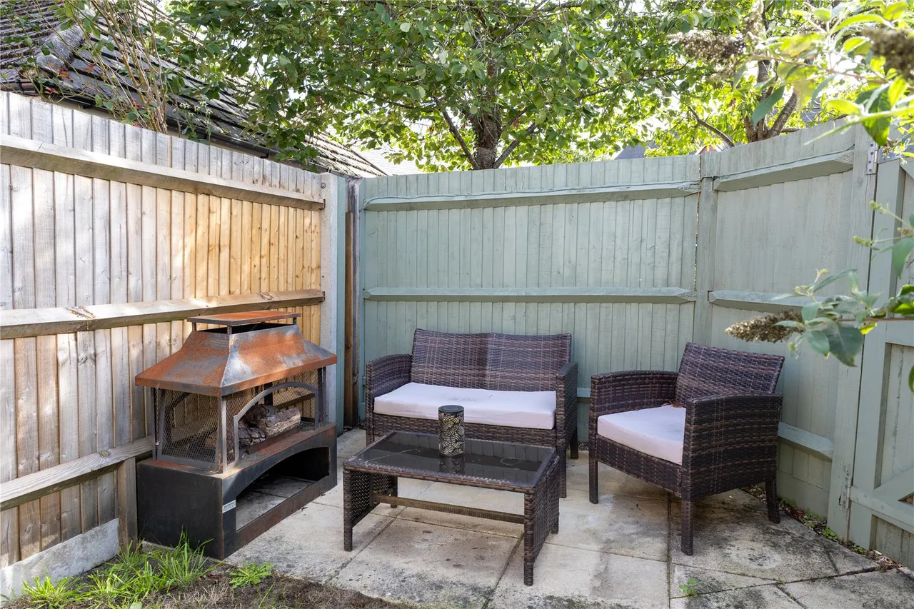 Hawthorn Way, Lindford, GU35, photo 7