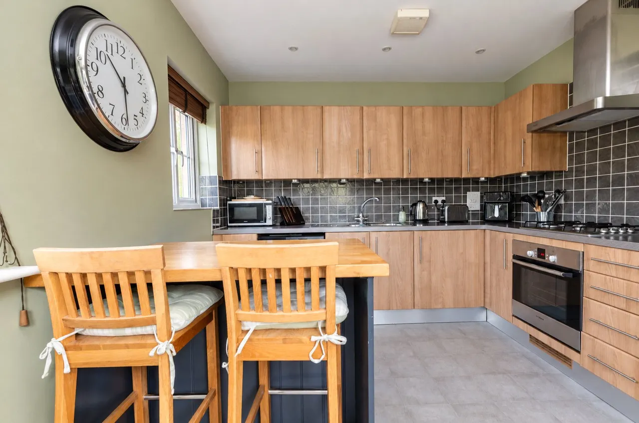Hawthorn Way, Lindford, GU35, photo 4