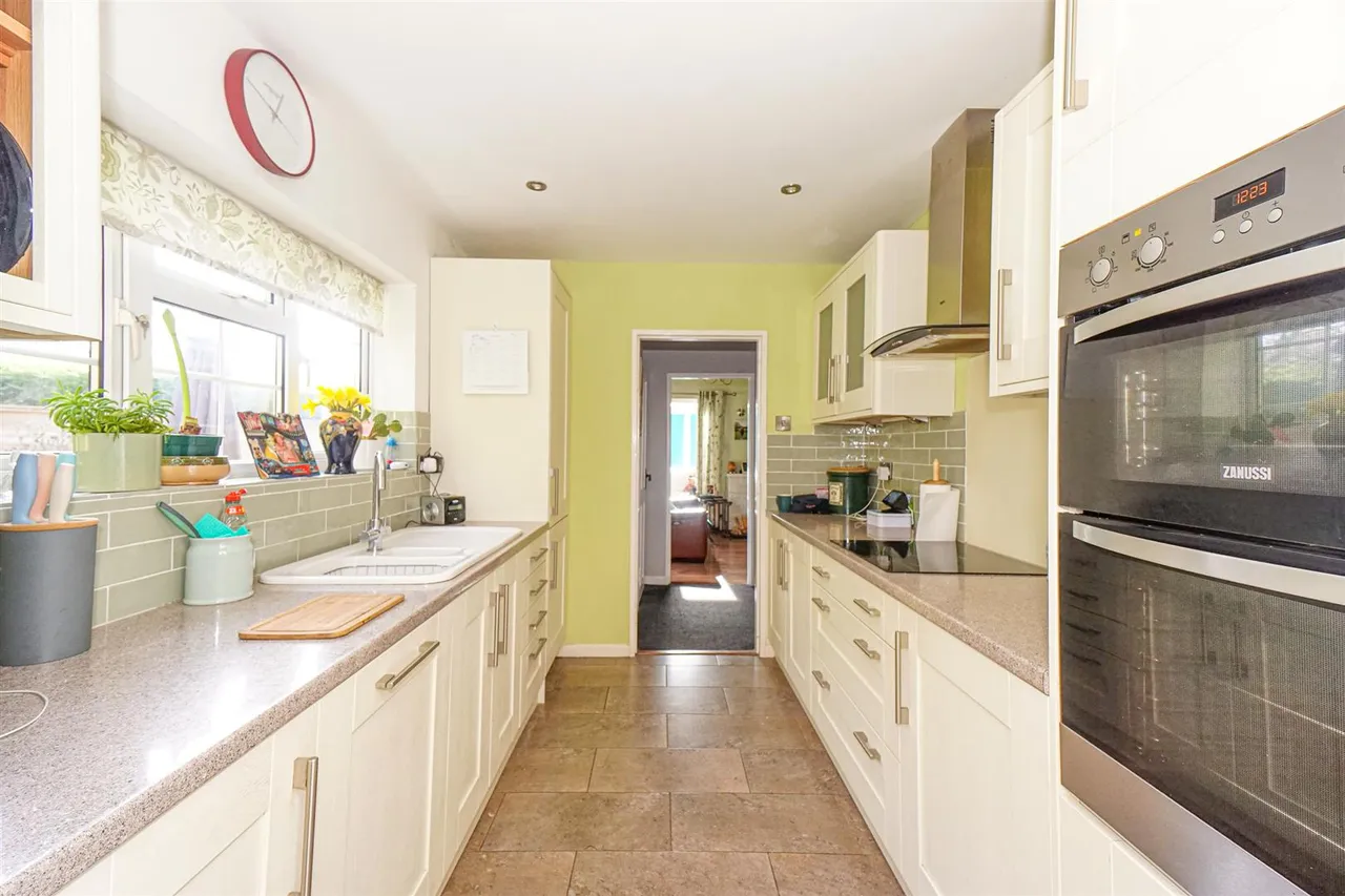 Fern Road, St. Leonards-On-Sea, photo 4