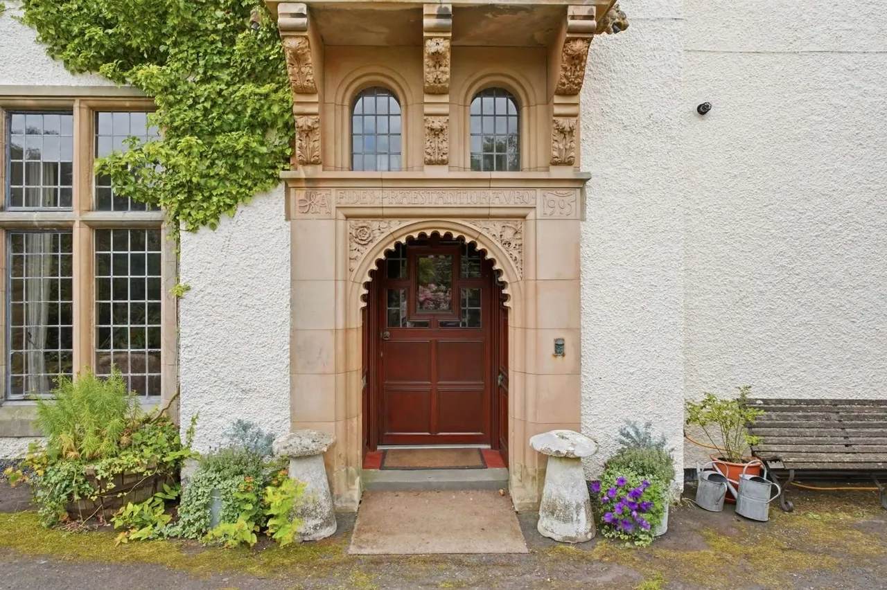 Tigh Na Mara, 152 East Clyde Street, Helensburgh, Dunbartonshire, G84 7AX, photo 3