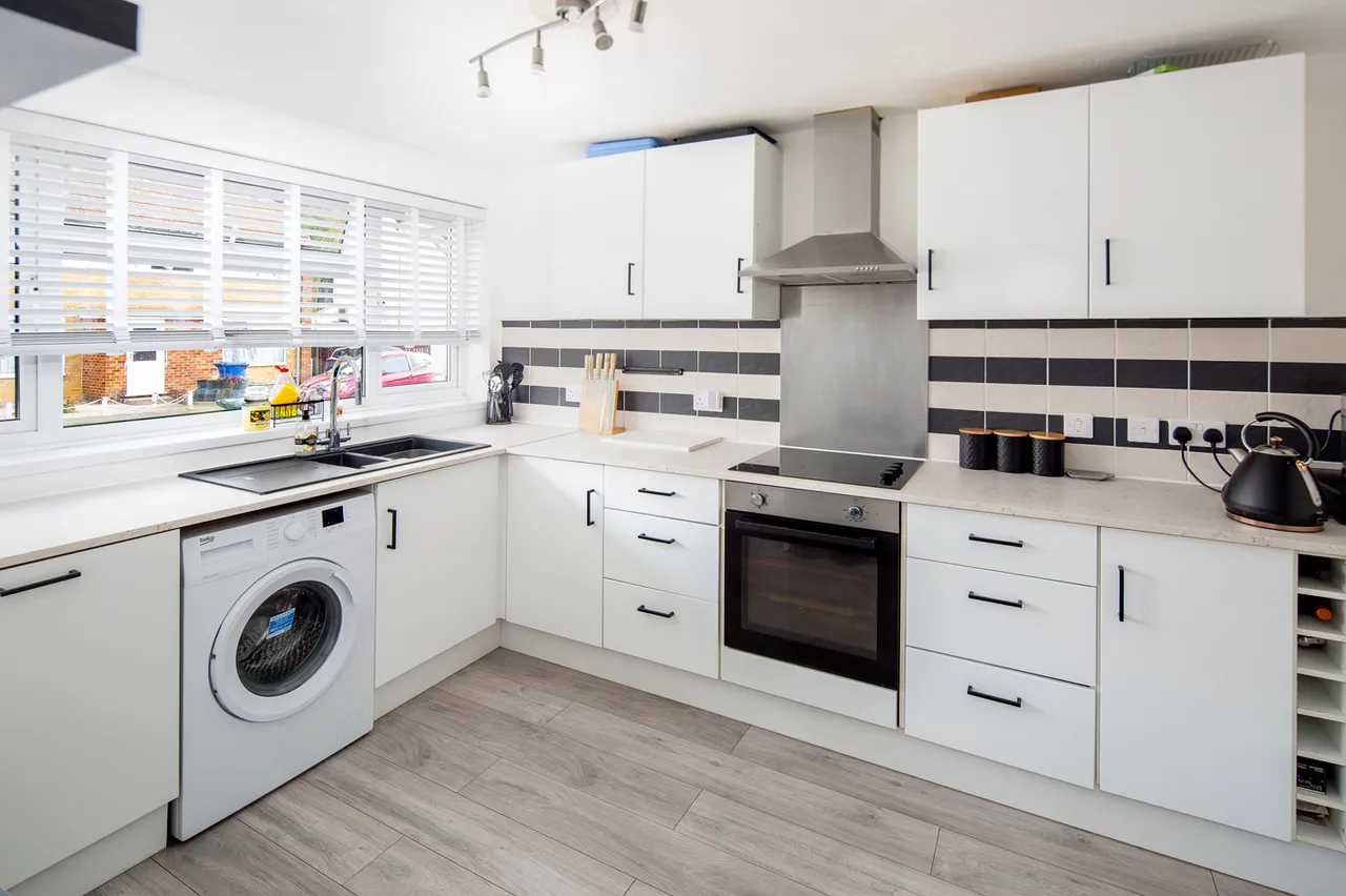 Barry Avenue, Bicester, photo 5