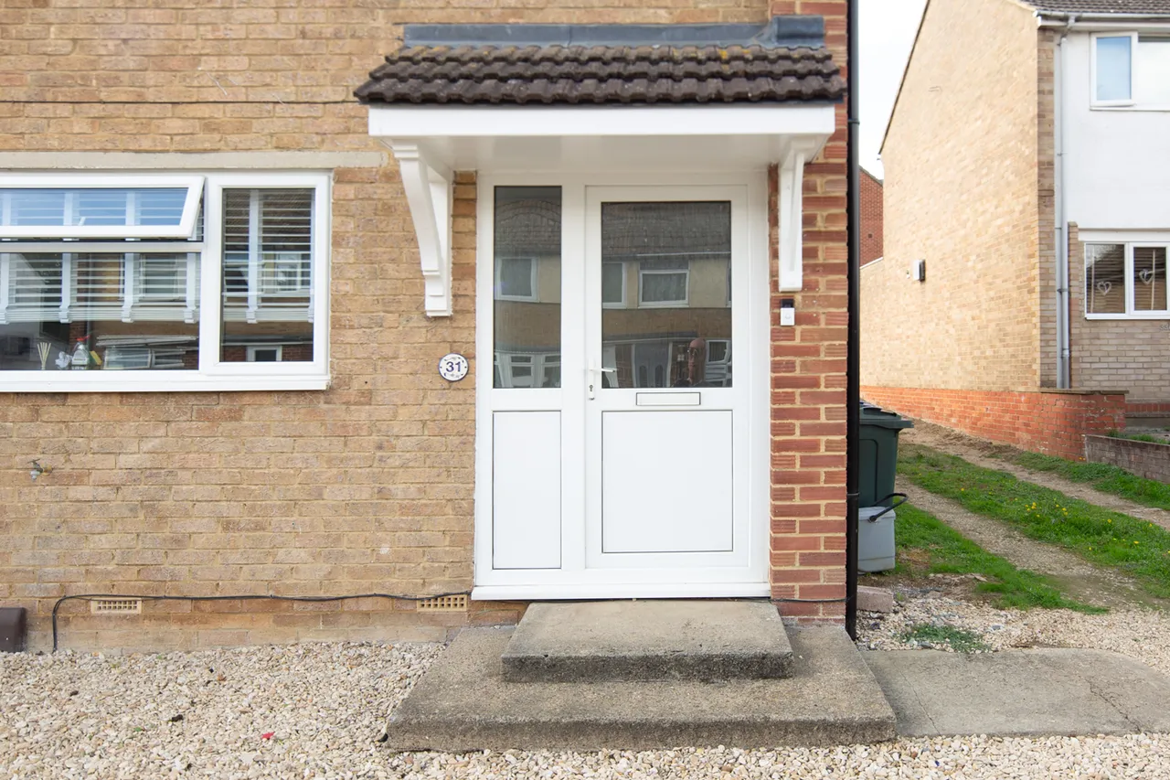 Barry Avenue, Bicester, photo 2
