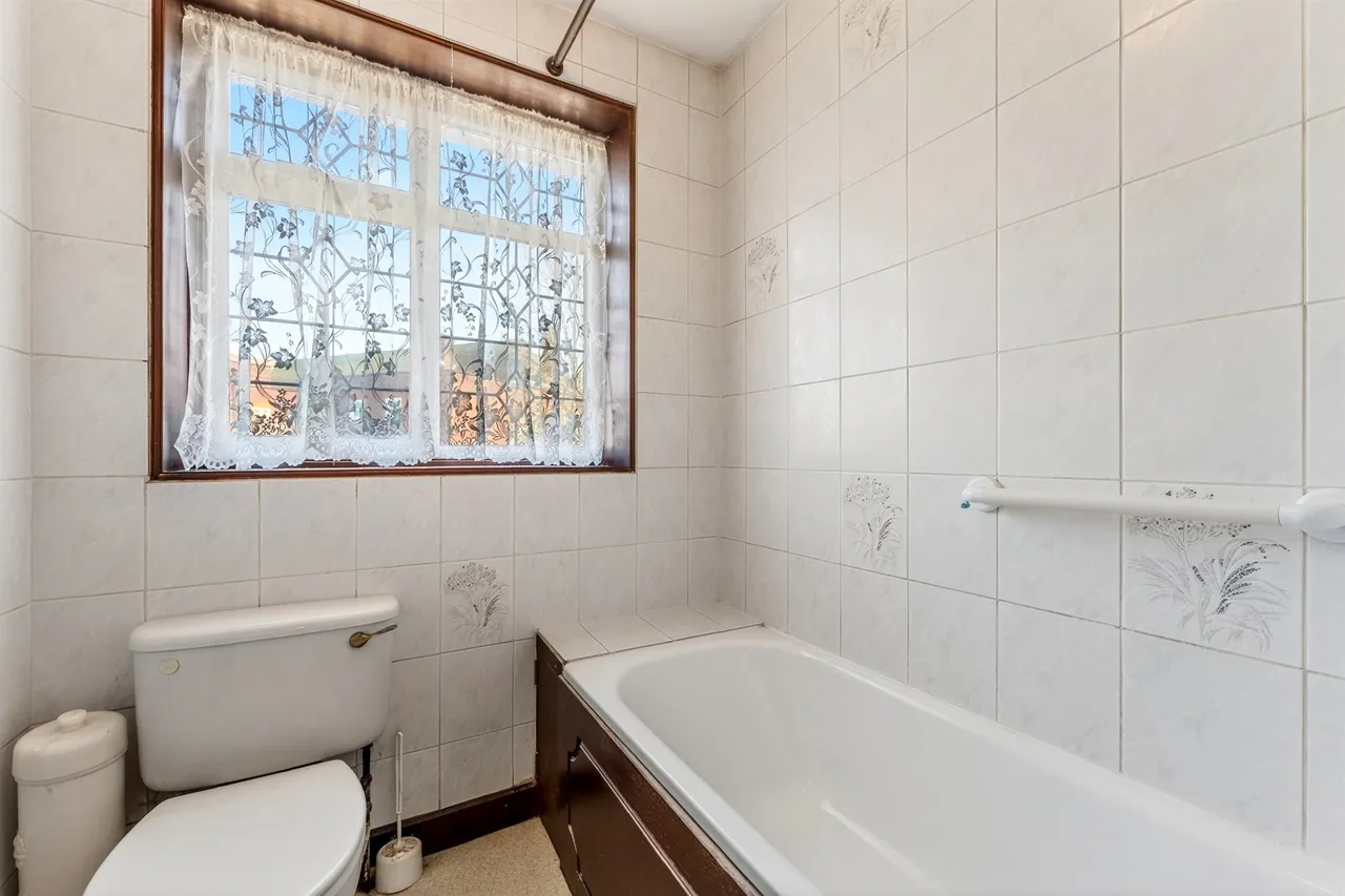 Llanthony Road, Morden, photo 11