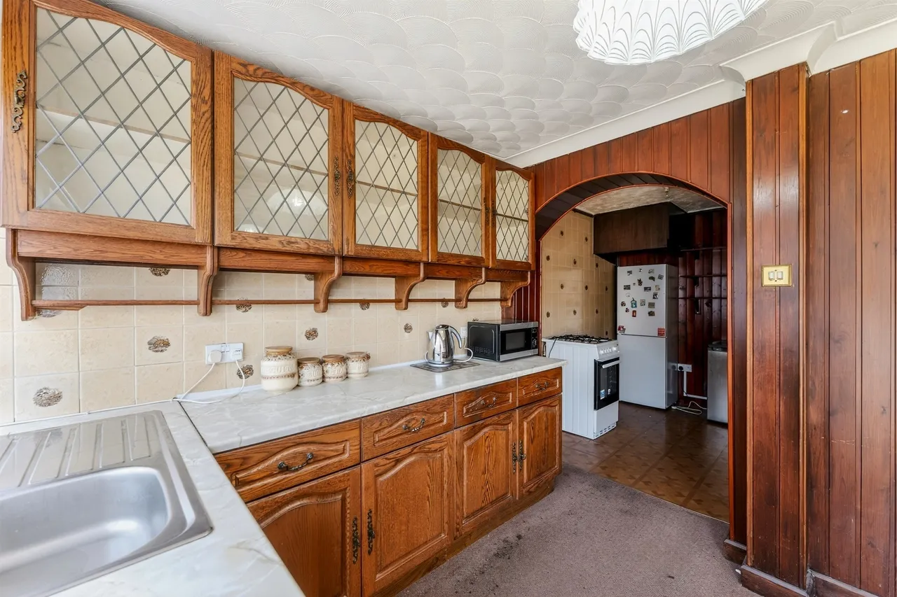 Llanthony Road, Morden, photo 2