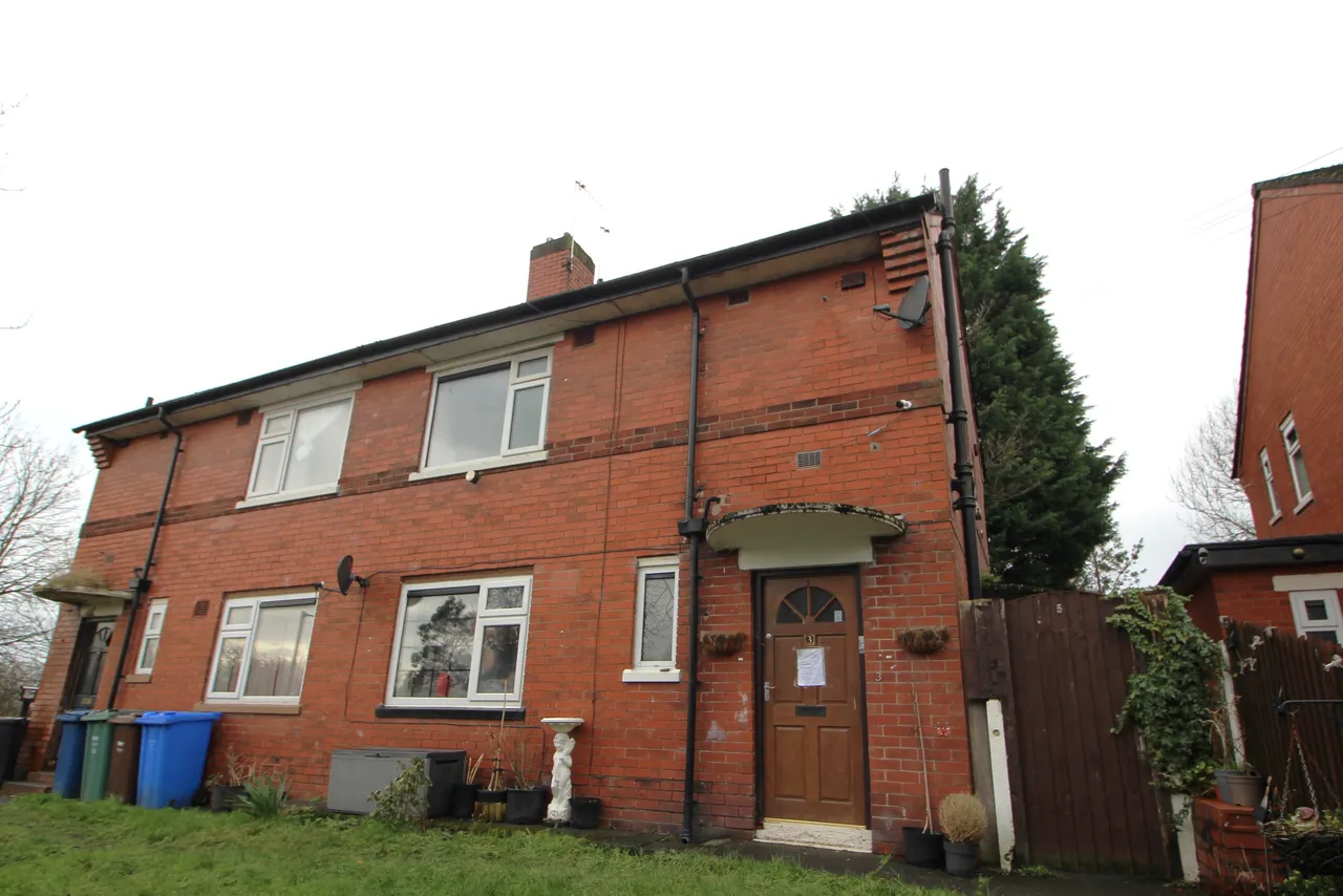 1 bed flat for sale, Foxglove Drive, Bury, BL9