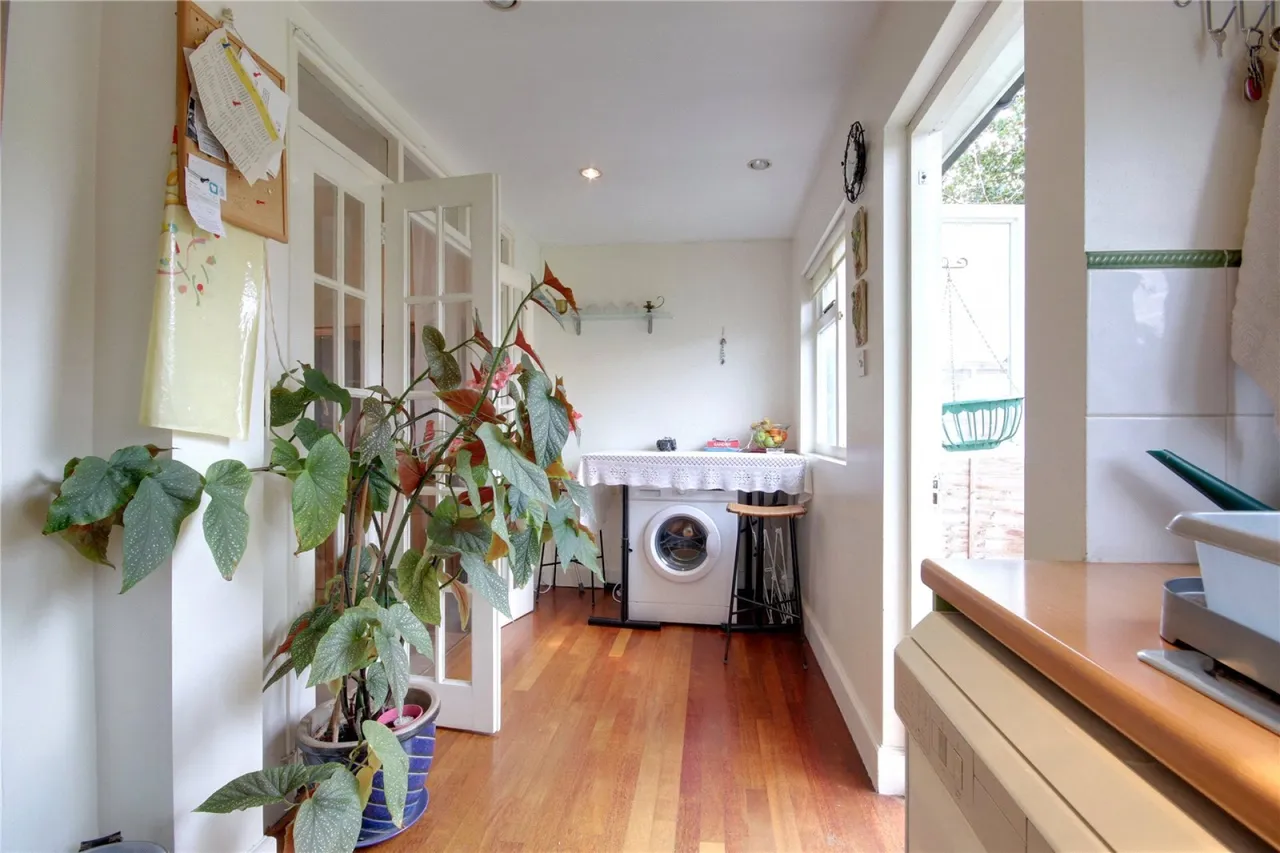 Ferndale Road, Enfield, photo 8