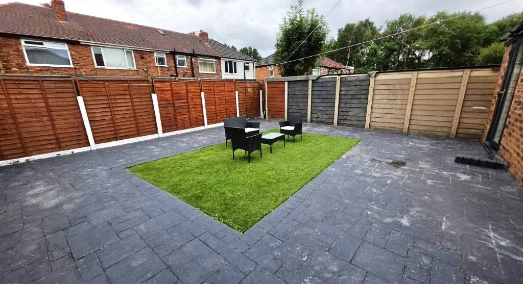 North Road, Audenshaw, M34, photo 20