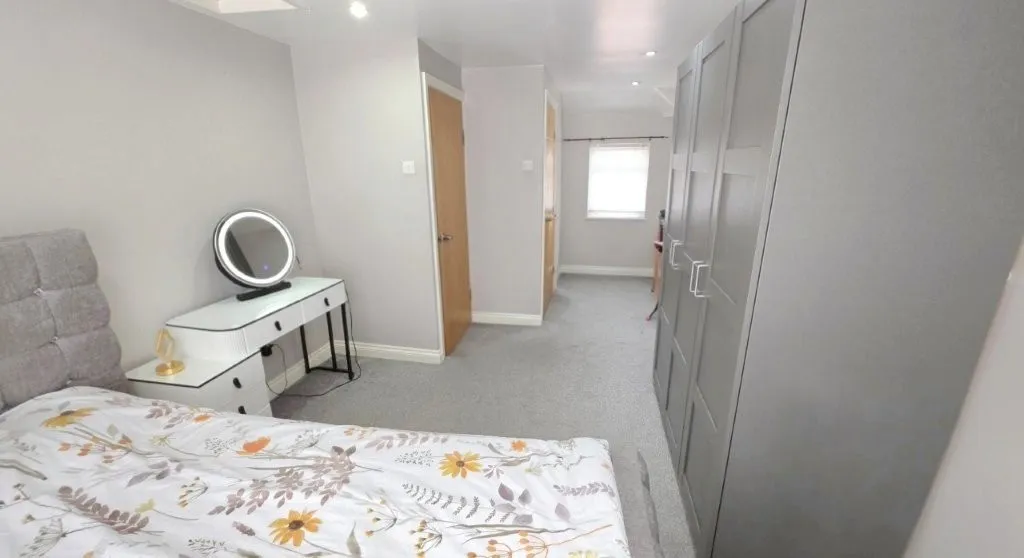 North Road, Audenshaw, M34, photo 14