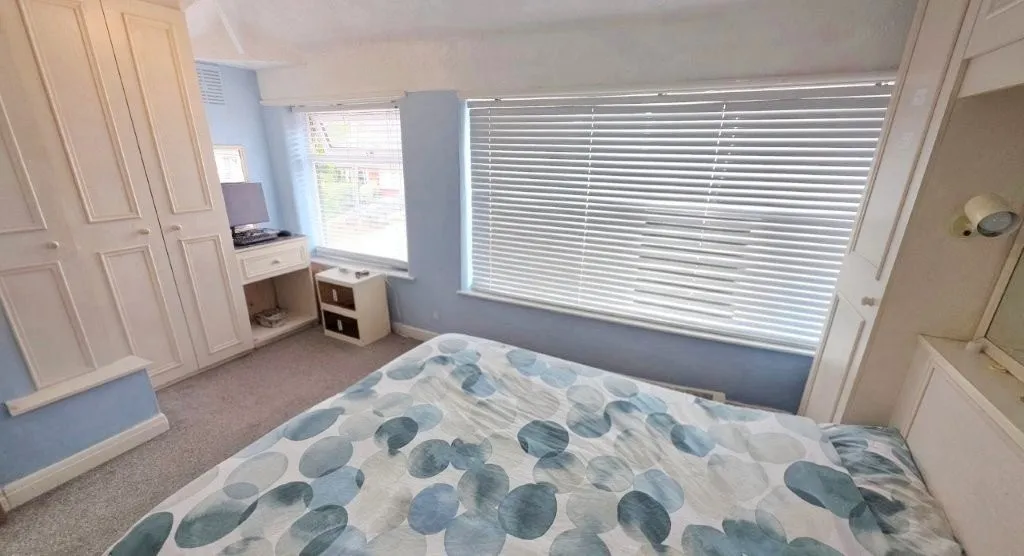 North Road, Audenshaw, M34, photo 17