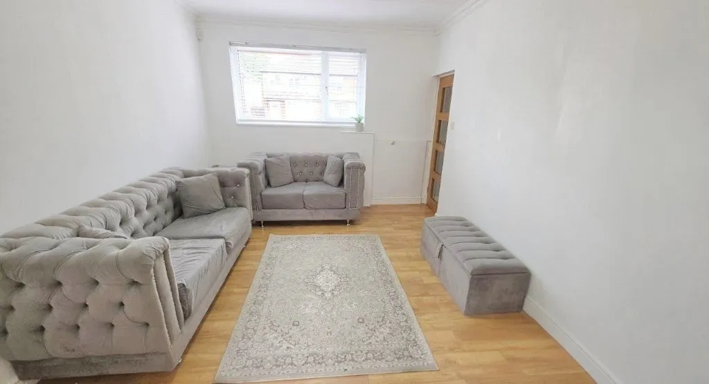 North Road, Audenshaw, M34, photo 5