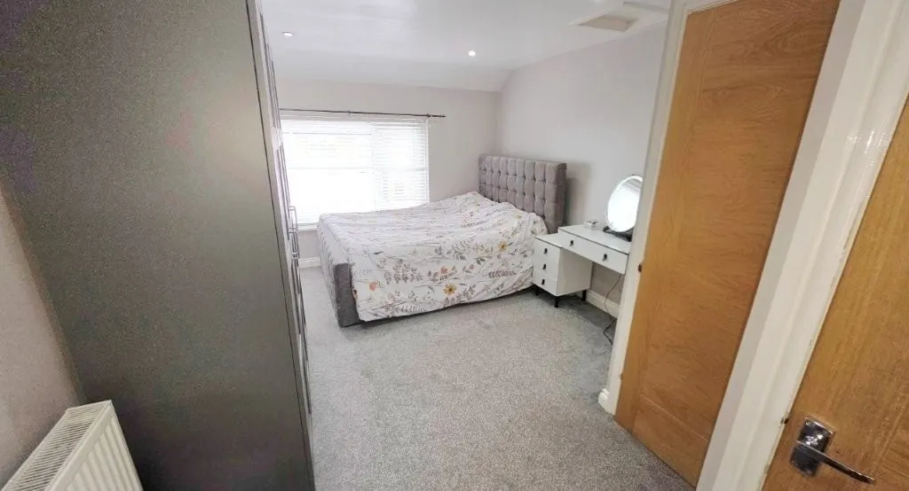 North Road, Audenshaw, M34, photo 12