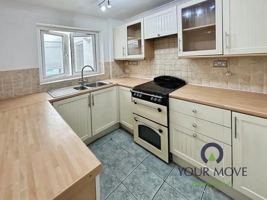 Richard Road, Barnsley, S71, photo 6