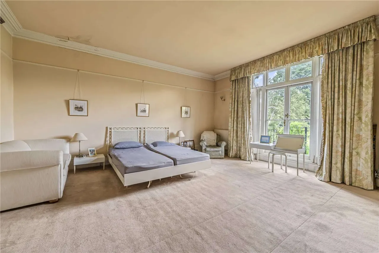 Strawberry Vale, Twickenham, TW1 4SJ, photo 12
