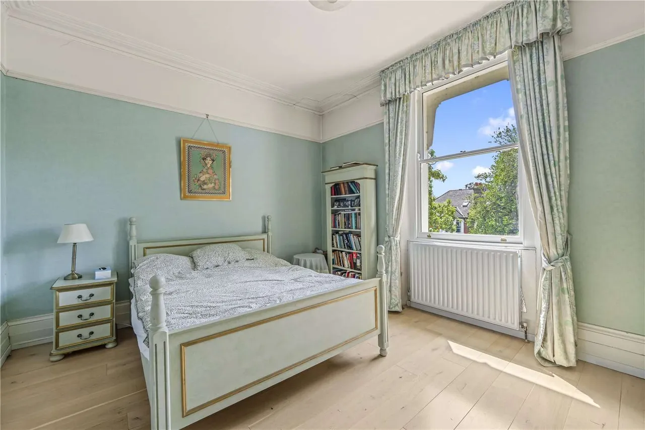 Strawberry Vale, Twickenham, TW1 4SJ, photo 10