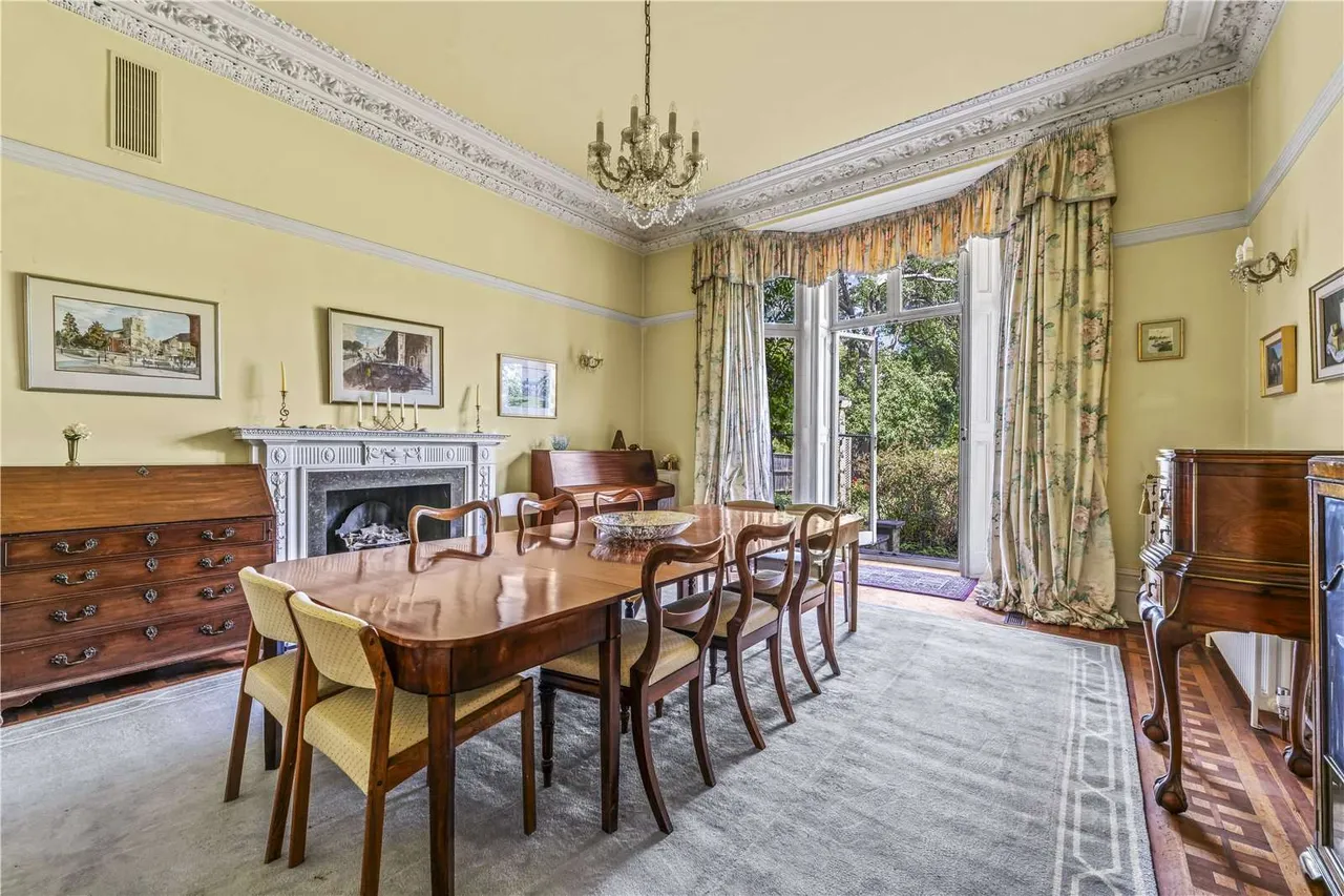 Strawberry Vale, Twickenham, TW1 4SJ, photo 2