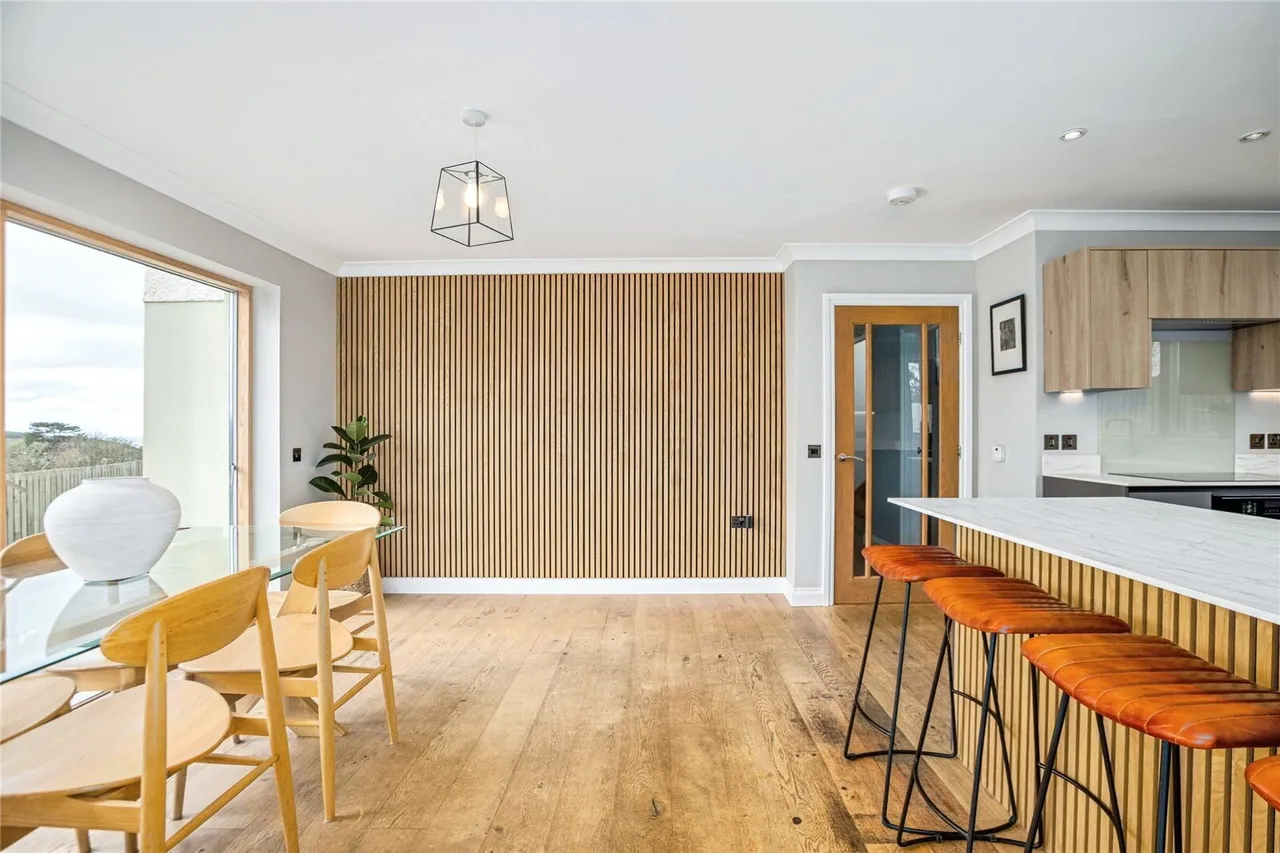 Caer Wylan, Llanbadarn Fawr, SY23, photo 15
