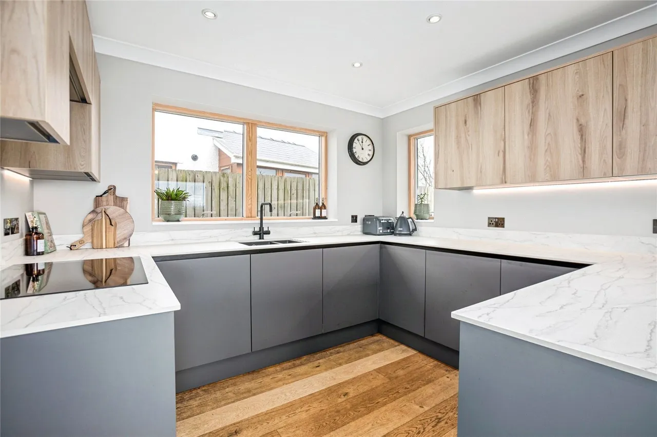 Caer Wylan, Llanbadarn Fawr, SY23, photo 14