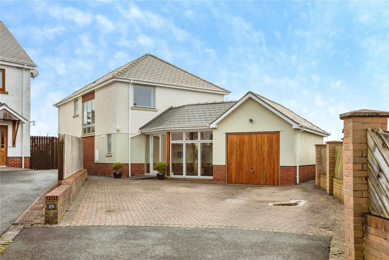 Caer Wylan, Llanbadarn Fawr, SY23, photo 4