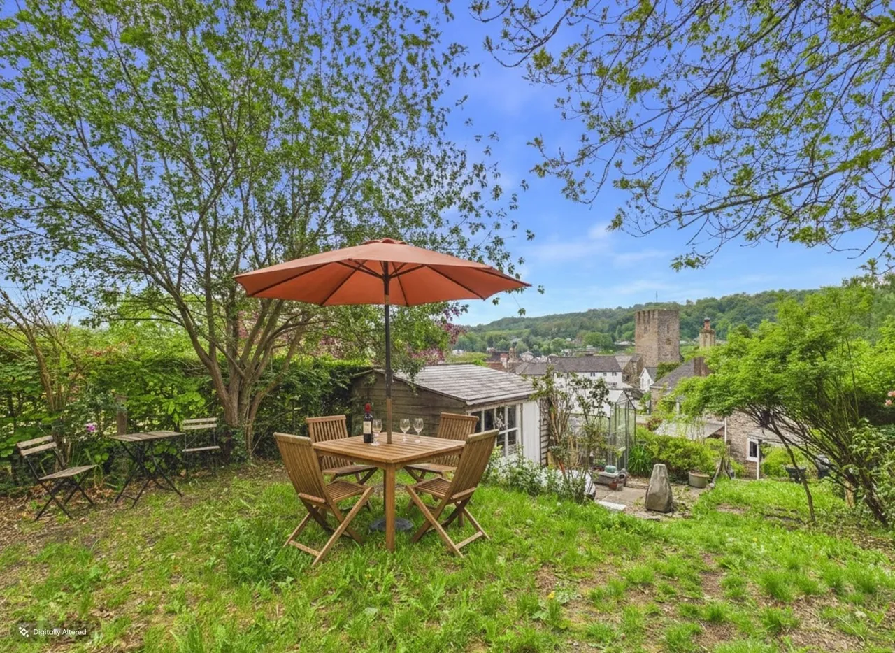 High Street, Bampton, EX16, photo 14