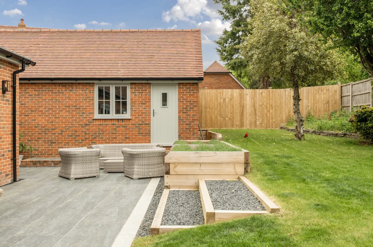 Mortimer Close, Headbourne Worthy, SO23, photo 18